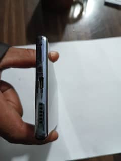 spark 20 pro plus edge display