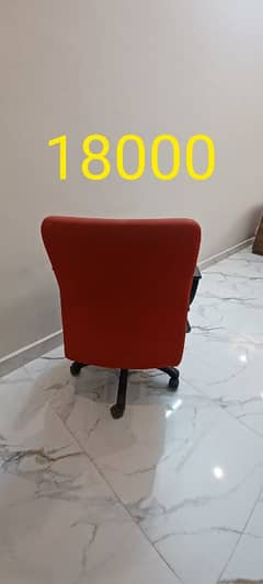 Branded Office Furniture For Sale Less Use