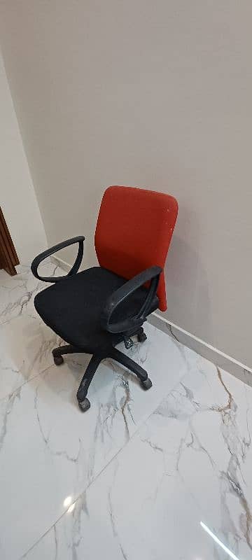 Branded Office Furniture For Sale Less Use 2