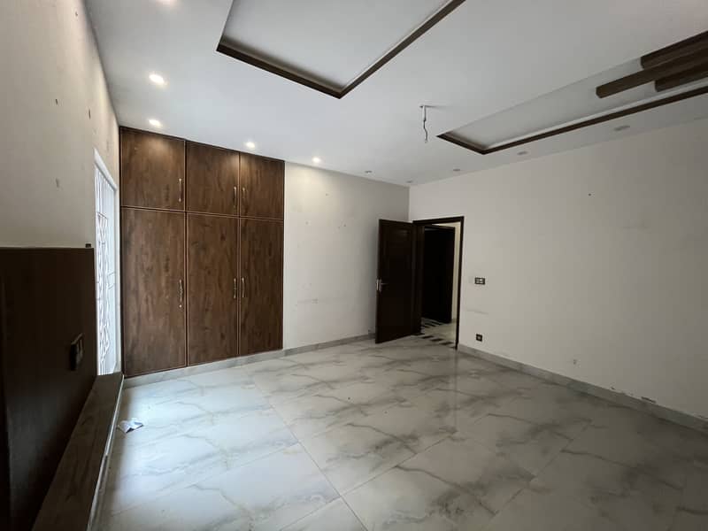 10 Marla Brand New House For Rent In Wapda Town. 14