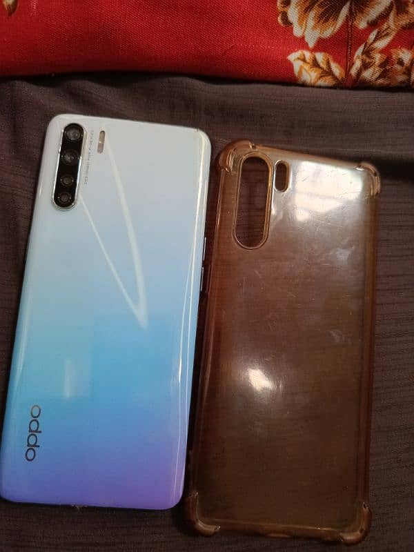 OPPO F15 8+128 7