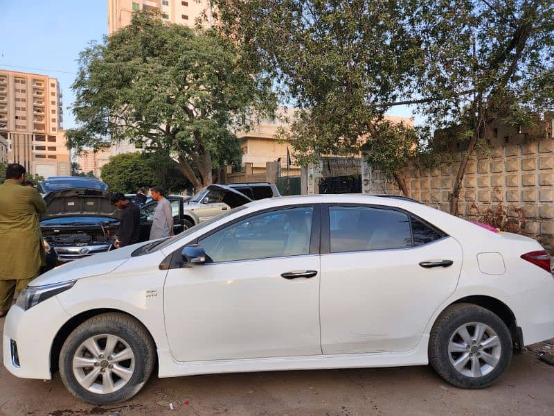 Toyota Corolla Altis 2015 1