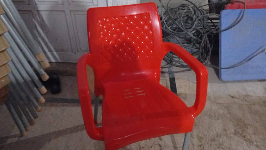 Very Good Condition Slightly Used Plastic Chairs with metal legs. 1