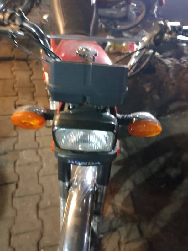 Honda CG 125 game garari ka kam hone wala hai Baki gadi okay hai 1