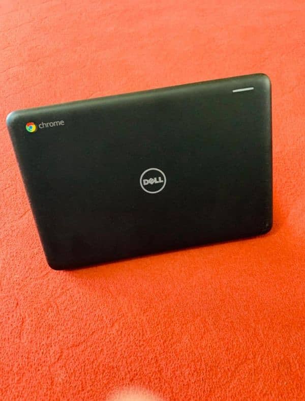 Dell 3180 Chrome Book 1