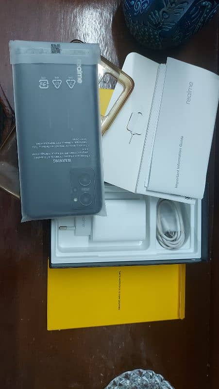 Realme 9i. 10/10 just like brand new with all accessories 7