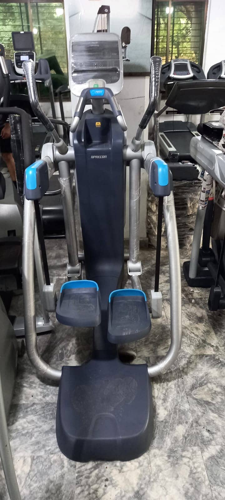 Precor American Brand Treadmill \Elliptical \Recumbent Bike\Up Right 3