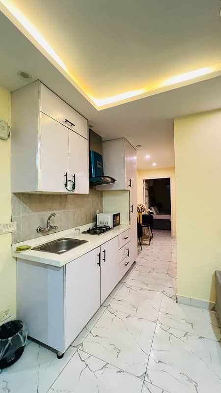 2 bedroom apartment for rent on daily basis in bahria town lahore 18