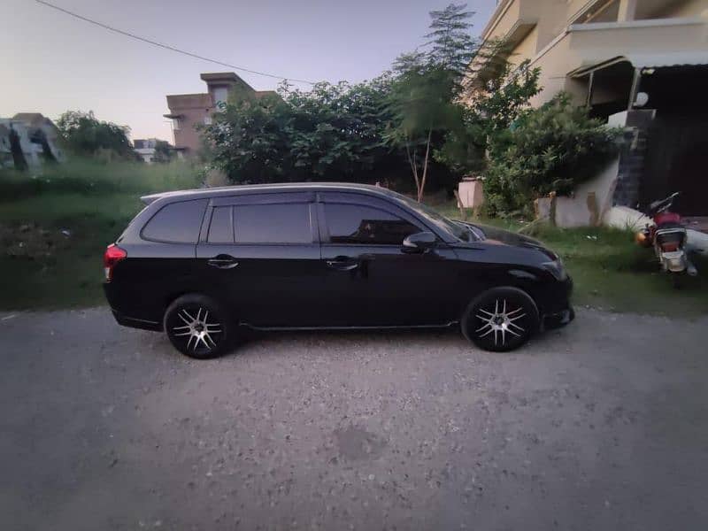 Toyota Corolla Fielder 2014 0