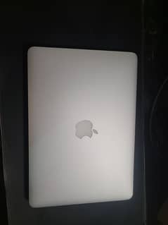 MacBook Pro 2015 10/10 condition with free keyboard