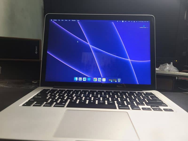 MacBook Pro 2015 10/10 condition with free keyboard 8