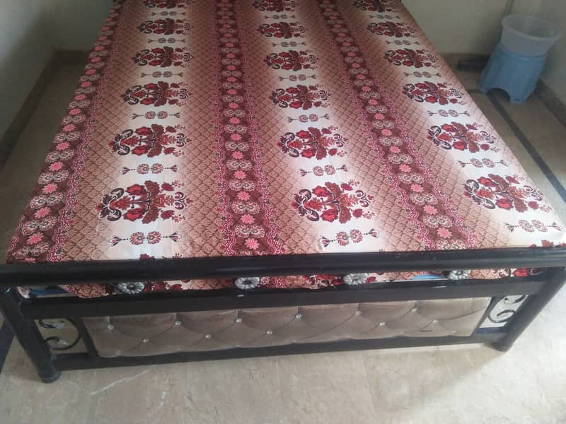 Rod iron bad with new mattress for sale 3