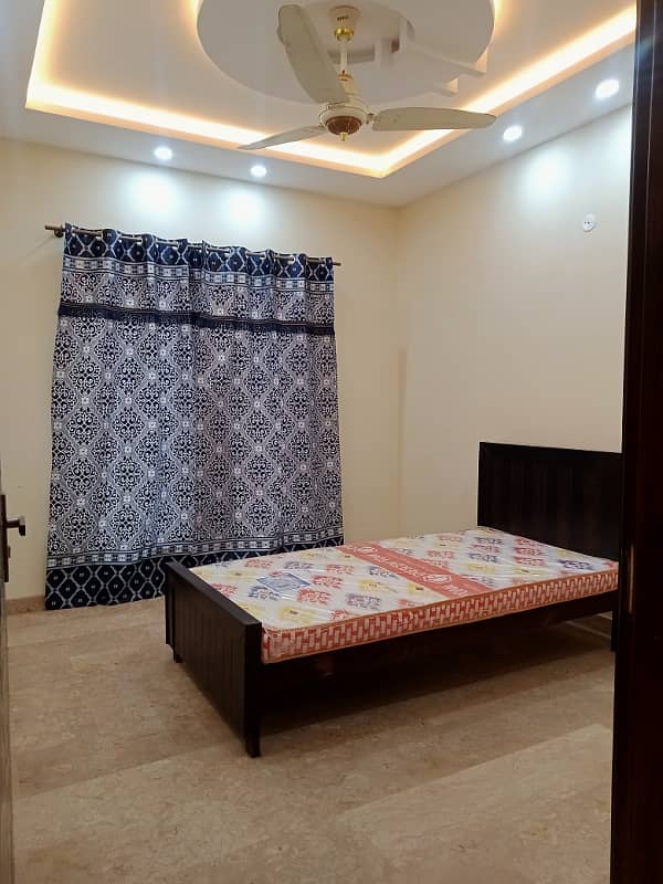 Room for rent in alfalah town near lums dha lhr 3