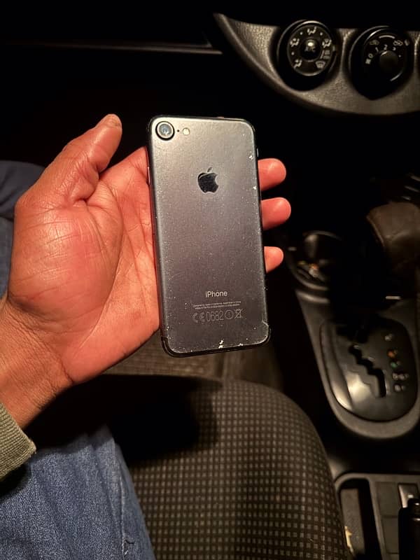 iPhone 7 32 gb pta approved 0