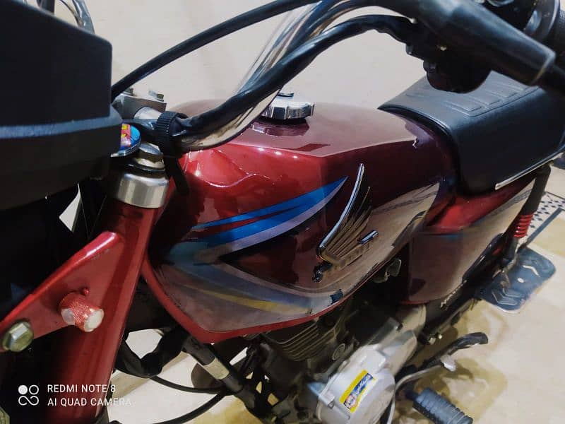 Honda 125( 2018 Model) Red color neat and clean bike O3O96881O7O 6