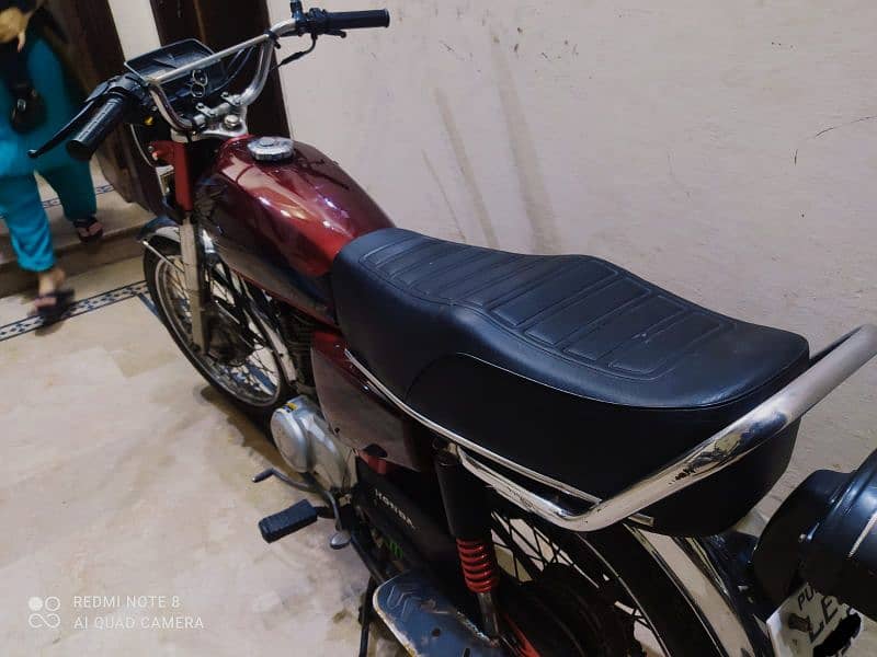 Honda 125( 2018 Model) Red color neat and clean bike O3O96881O7O 8