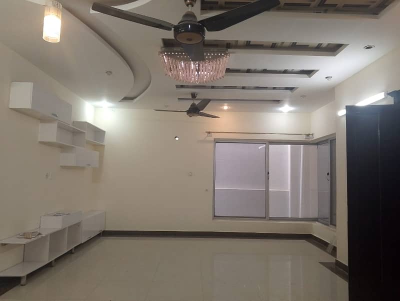 1 Kanal double Unit house for rent. Electricity, Gas. Super Hot Location Rent Asking Rs 250000 10