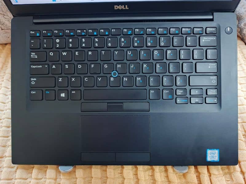 Dell Latitude 7490 Core i7 8-Gen Laptop in Good Condition. 3