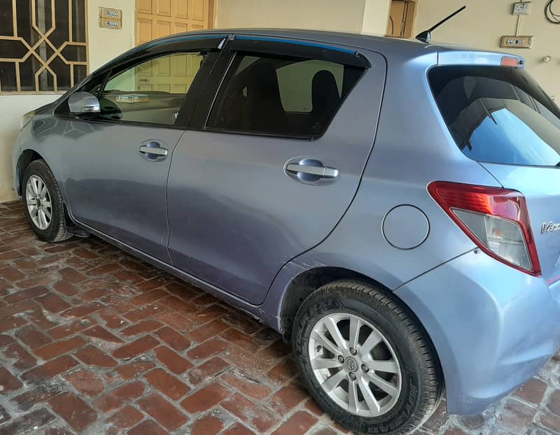 Toyota Vitz 2012 model 2017 registered 15