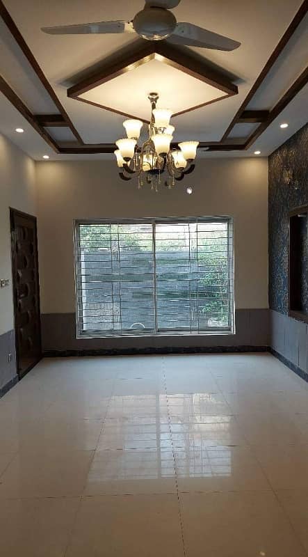 10 Marla Upper Portion For Rent Wapda Town 14