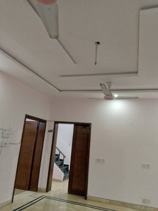 Kanal Upper Portion For Rent Wapda Town 8