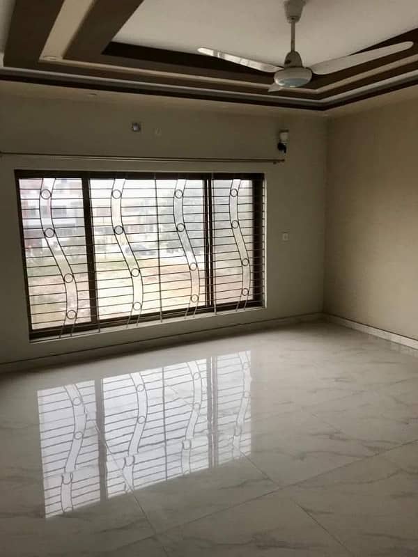 2 Kanal Upper Portion For Rent UET Society 4