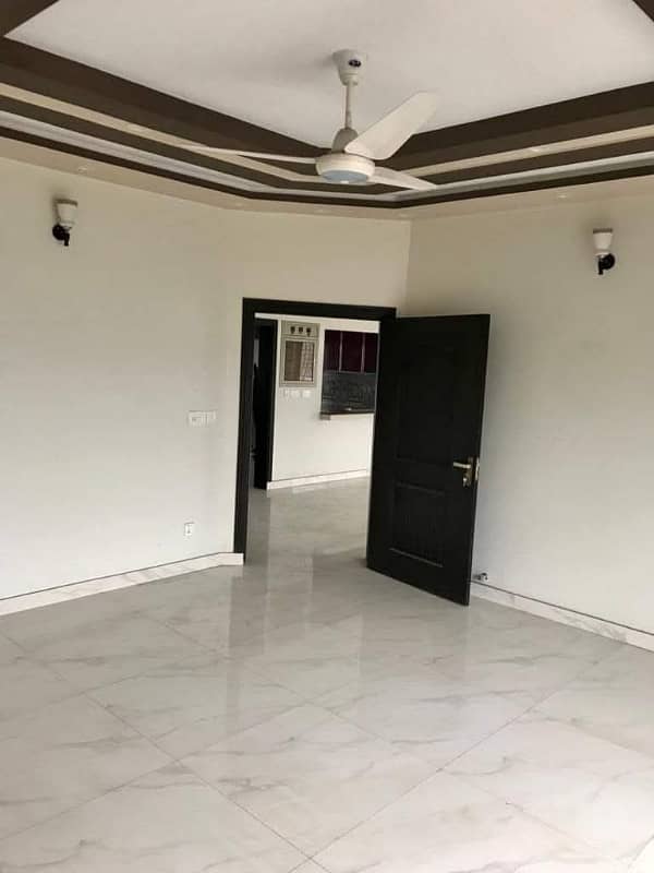 2 Kanal Upper Portion For Rent UET Society 9