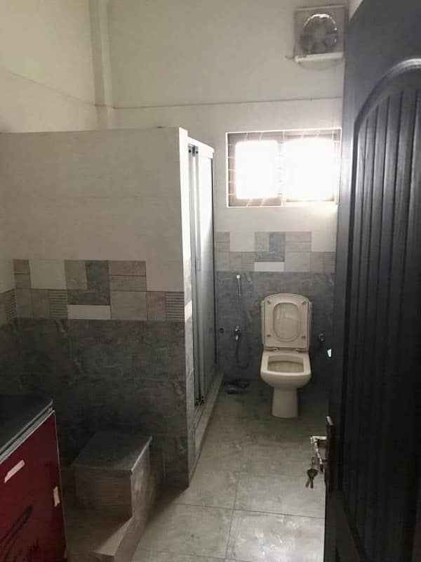 2 Kanal Upper Portion For Rent UET Society 10