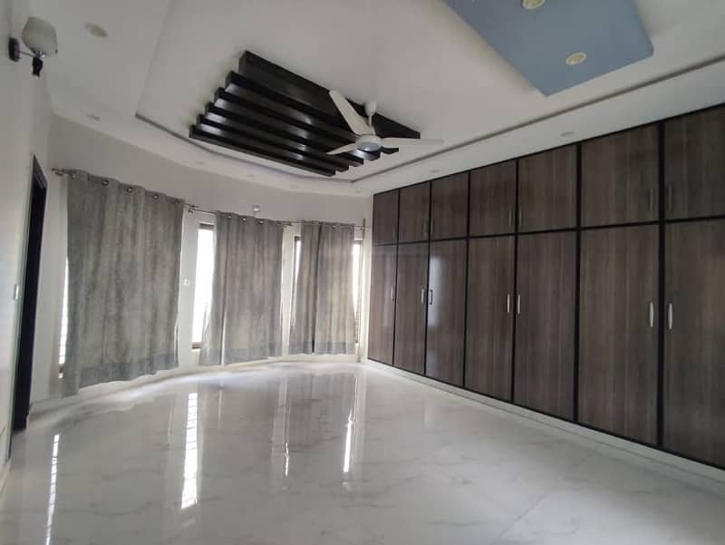 2 Kanal Upper Portion For Rent UET Society 22