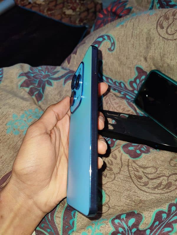 Infinix Hot 40 pro 8