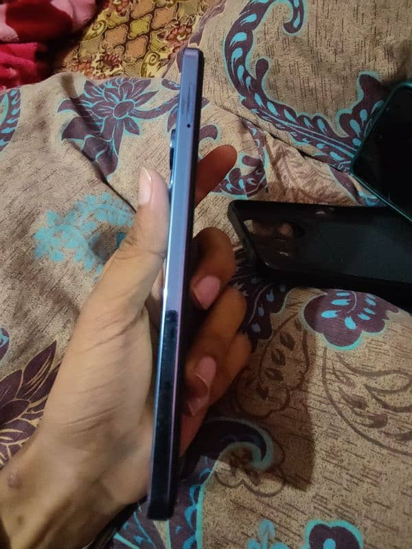 Infinix Hot 40 pro 12