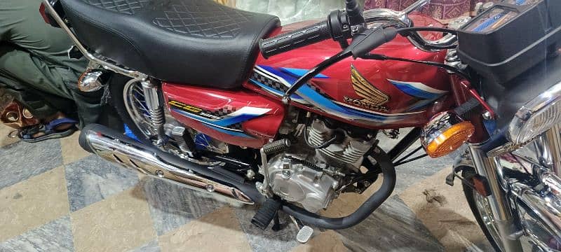 Honda 125 islambad 6