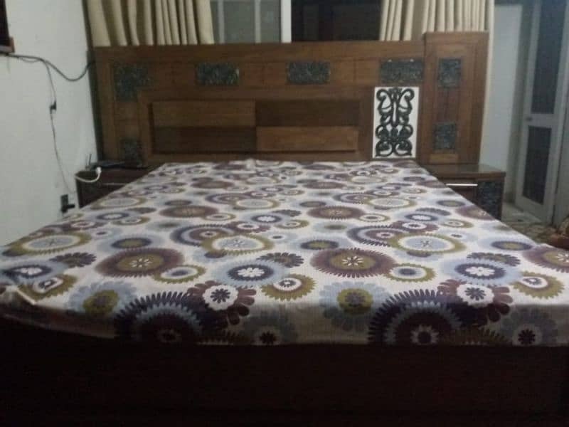 WOODEN BED SET 0