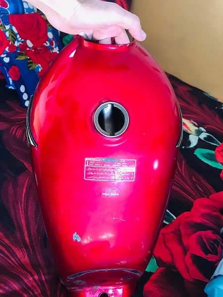 GENUINE HONDA 70 FUEL TANK AND SIDE TAPPAY Contact no:03049825291 3