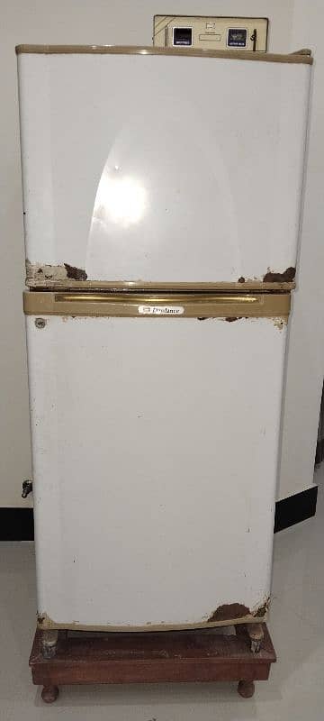 Dawlance refrigerator (urgent selling) 0