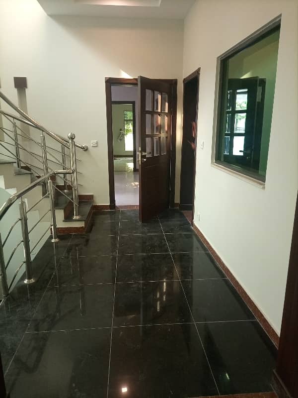 Beautiful Triple Storey House Available For Rent In F10 11