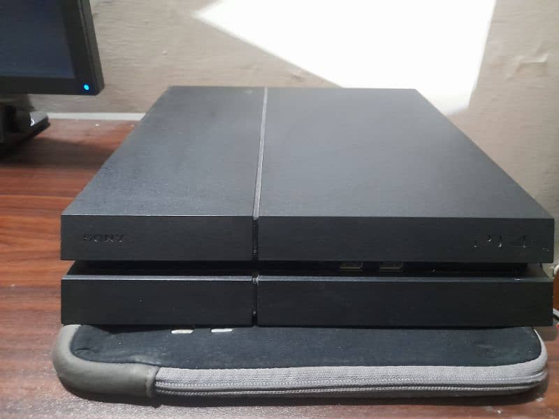 Playstation 4 for sale! UK made very less used. (with controller) 1