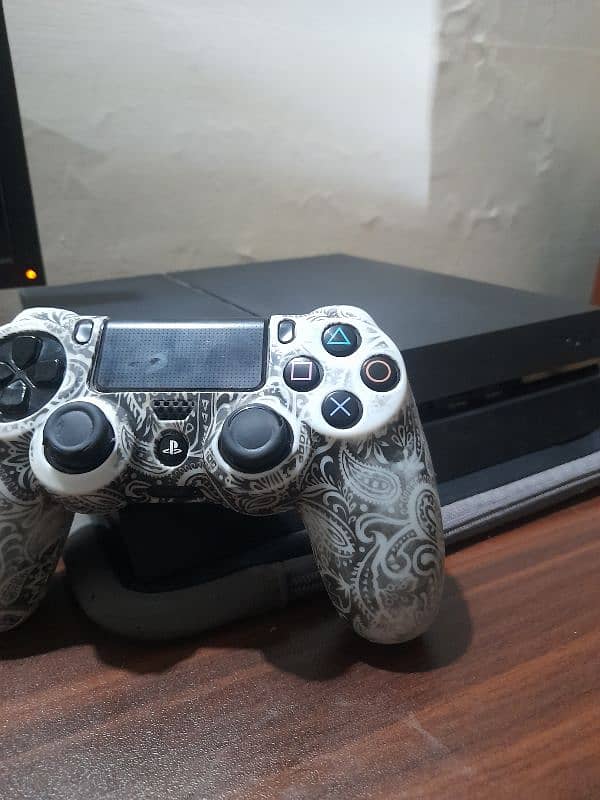 Playstation 4 for sale! UK made very less used. (with controller) 2