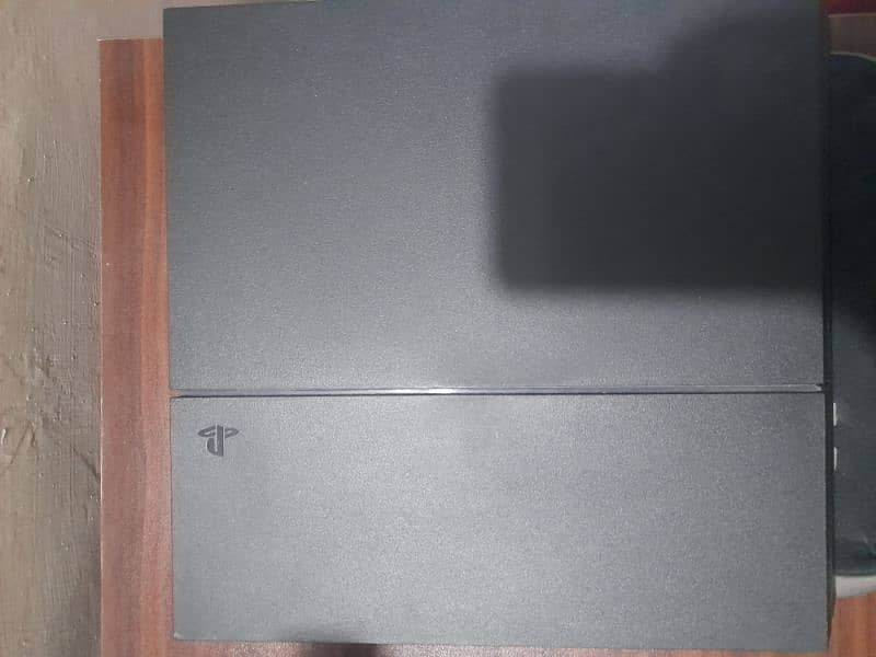 Playstation 4 for sale! UK made very less used. (with controller) 3