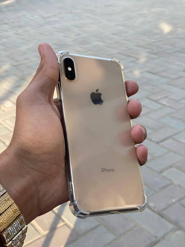 I phone xs max 256gb non pTA 1