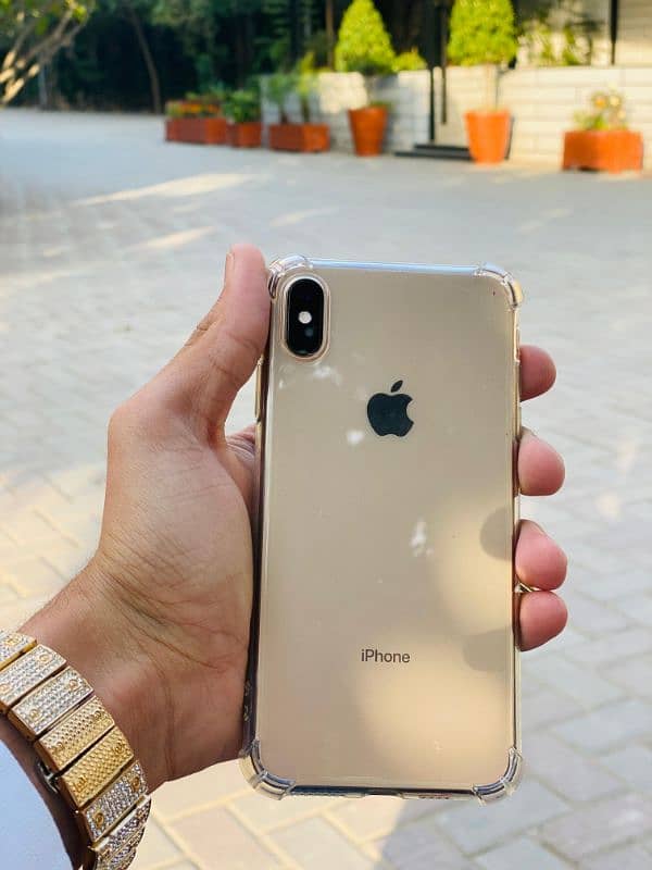 I phone xs max 256gb non pTA 2