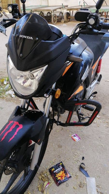 Selling Honda CB 150 F 16