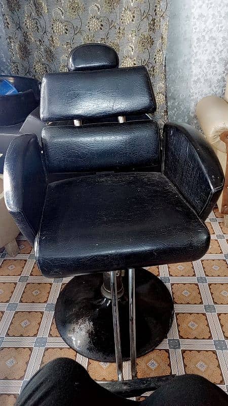 salon chair 0