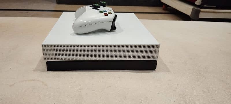 XBOX ONE X 2