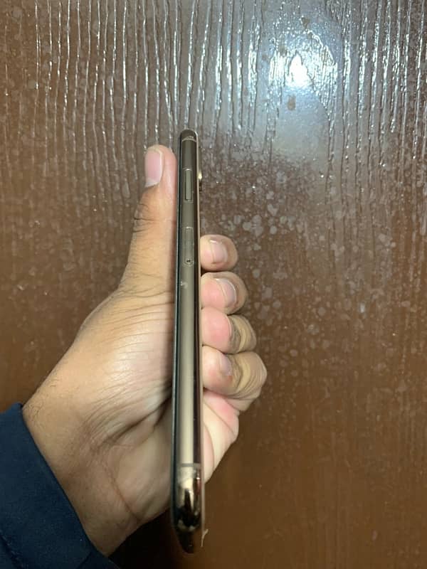 IPhone XS Max 64 Gb PTA approved 3