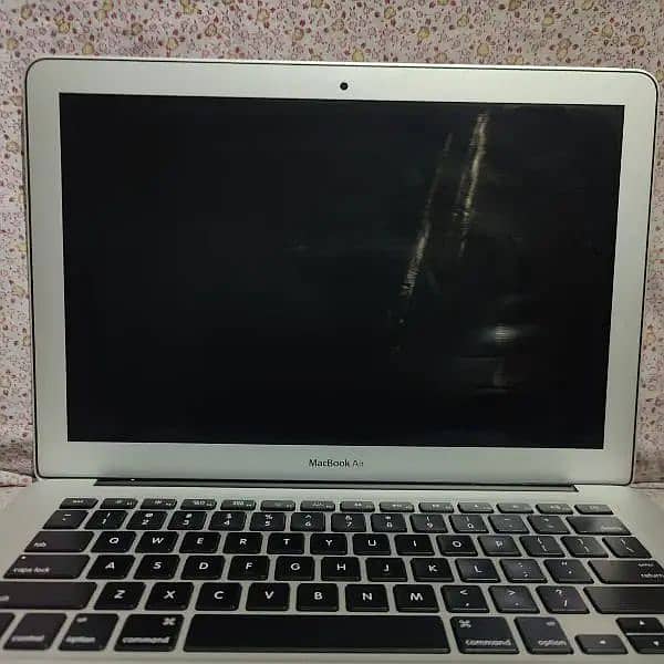 Apple Macbook Air 2017 4