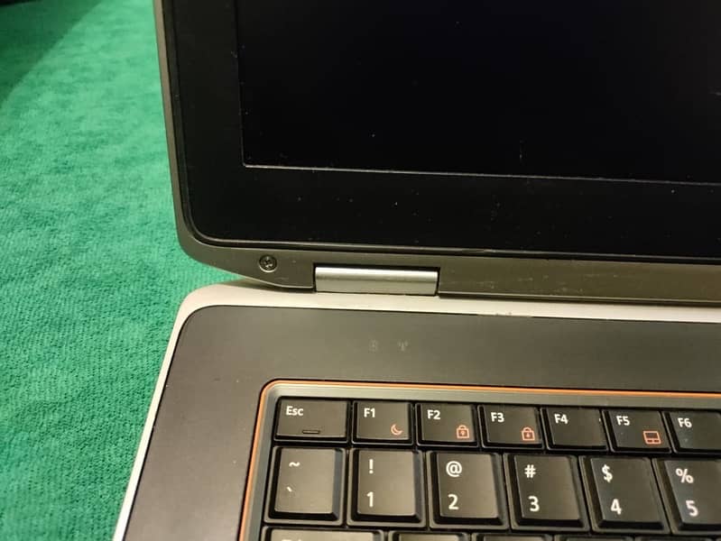 Laptop 8