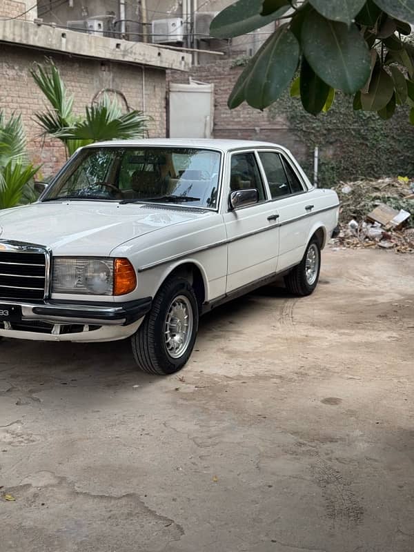 Mercedes D Series 1983 1