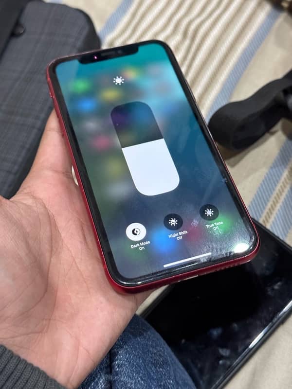 IPhone 11 64gb factory unlock 7