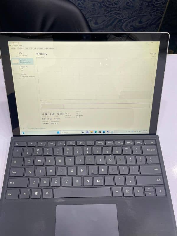 Surface Pro 6 : Core i7 8th : 16/512 10